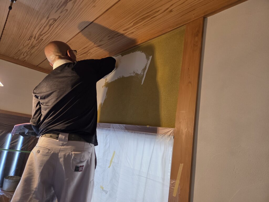 珪藻土塗り壁の施工中